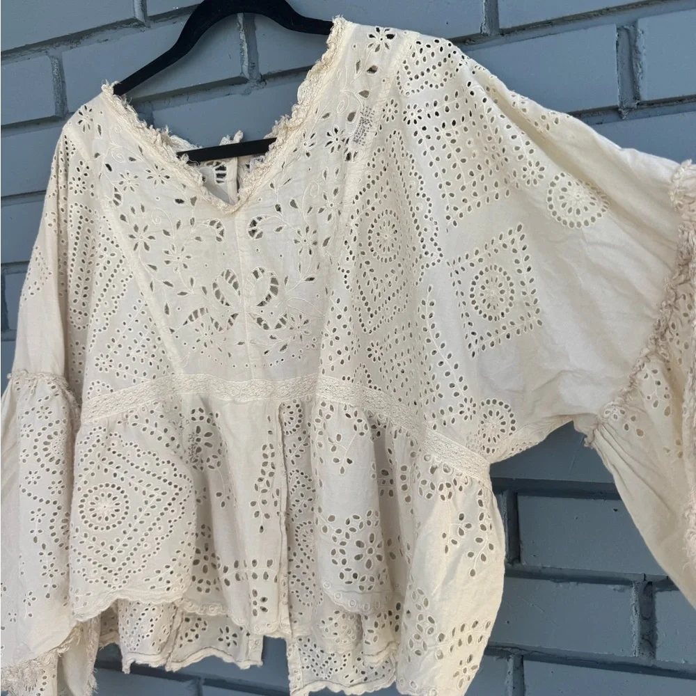 Magnolia Pearl Eyelit Selah Blouse NWOT - Picture 8 of 16